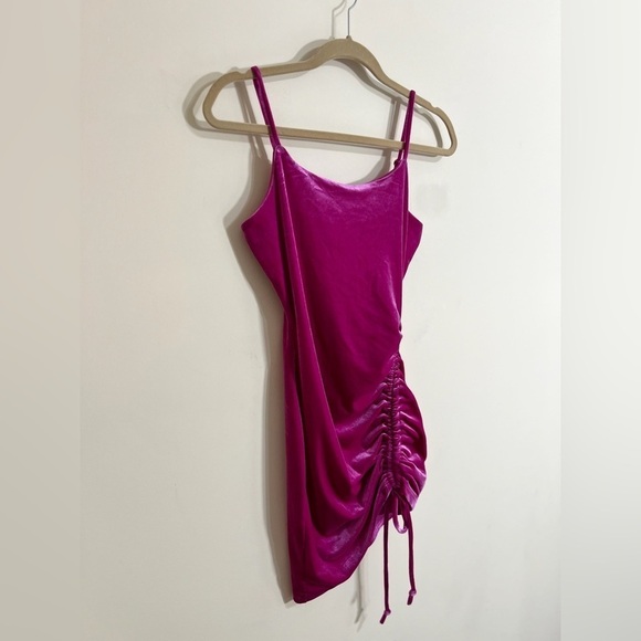 LOVE J Pink Spaghetti Strap Cinched Velour Mini Dress Party Festive Size Small - Picture 3 of 12